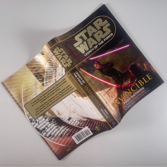 2/$50 - Star Wars - Legacy of the Force - Invincible by Troy Denning - Picture 3 of 14
